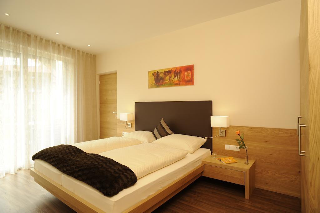 Apartment Hotel Christine Hafling Стая снимка